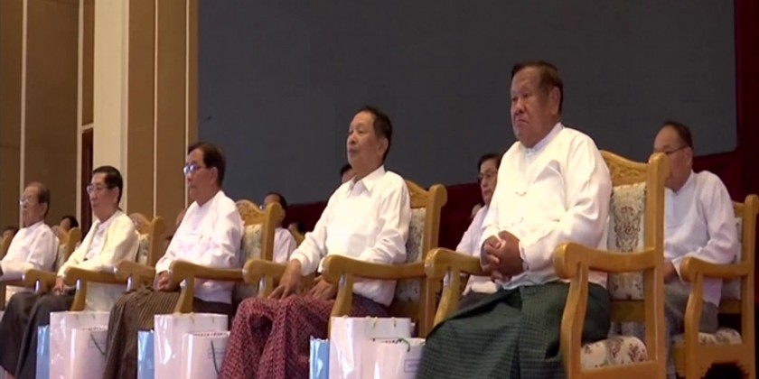 Paying Respects: Tatmadaw families pay respects to retired personnel